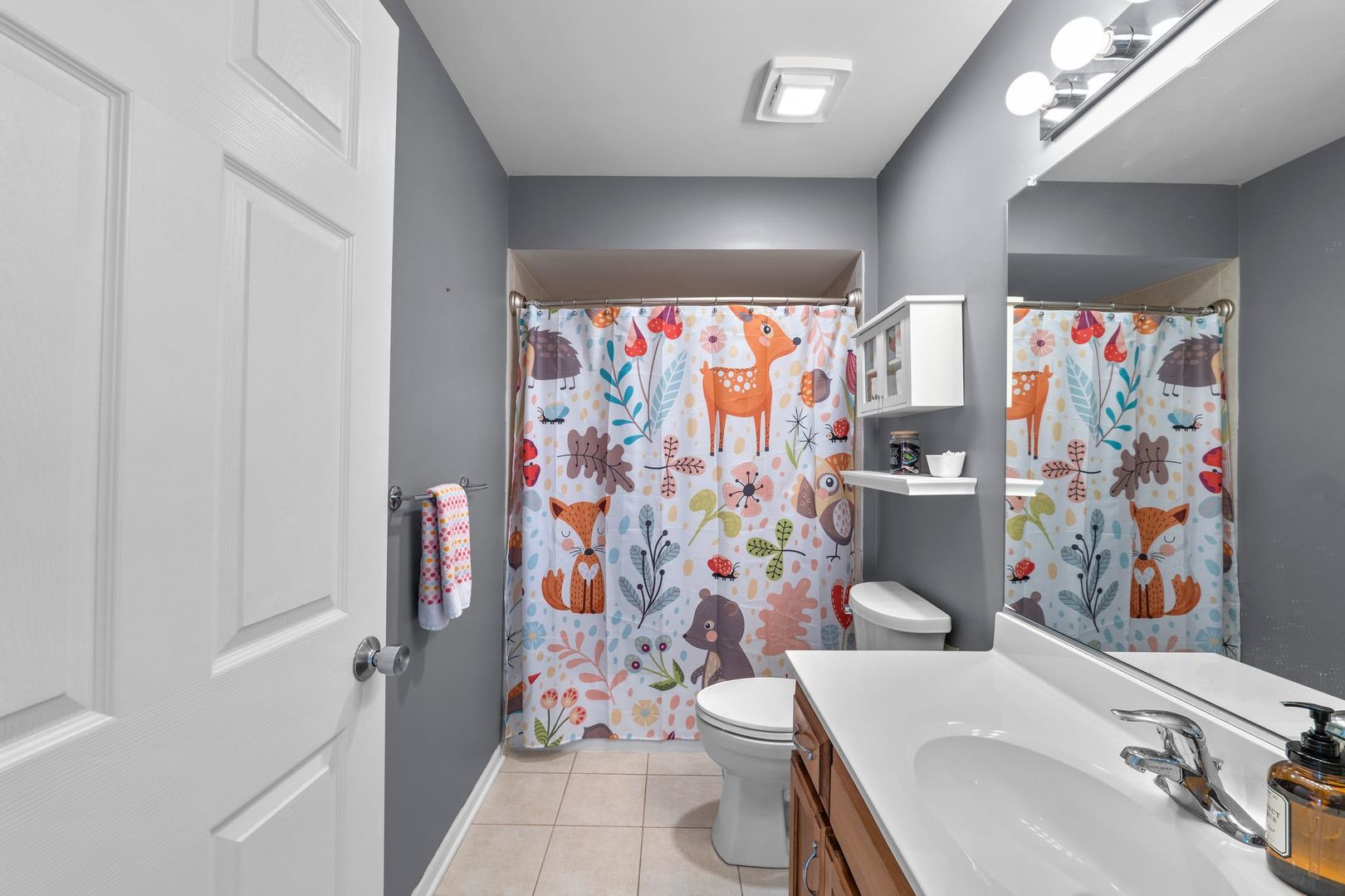1215 Pendleton Drive, Lemont, IL 60439