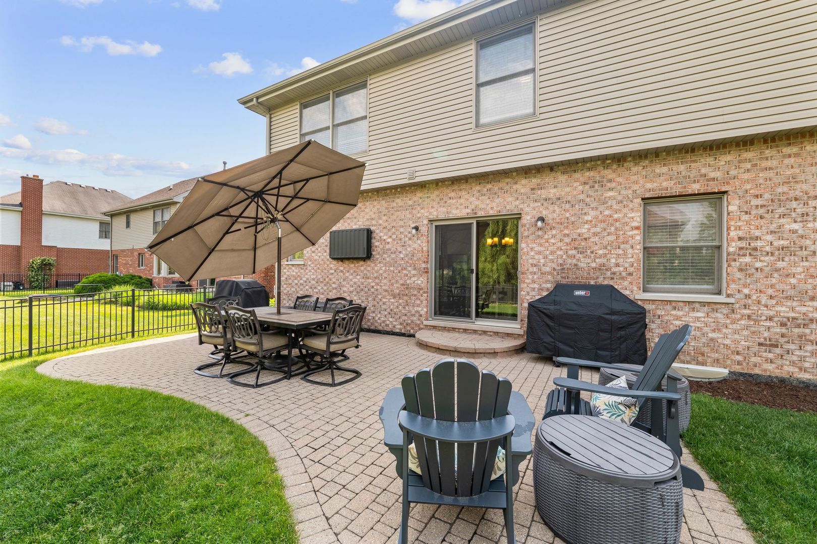 1215 Pendleton Drive, Lemont, IL 60439
