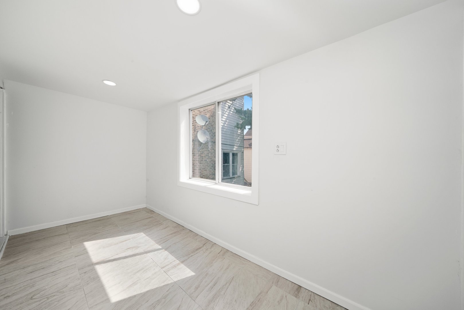 5229 S Campbell Avenue, Chicago, IL 60632