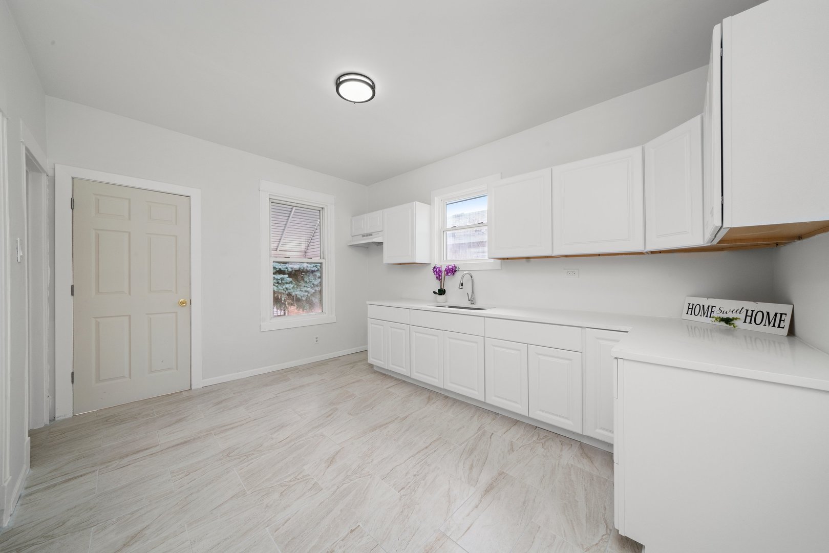 5229 S Campbell Avenue, Chicago, IL 60632