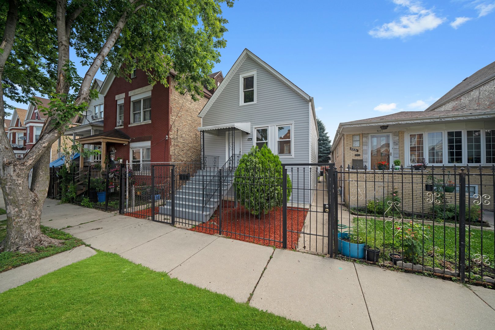 5229 S Campbell Avenue, Chicago, IL 60632