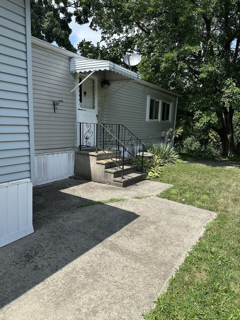 101 Candlegate Circle, Matteson, IL 60443
