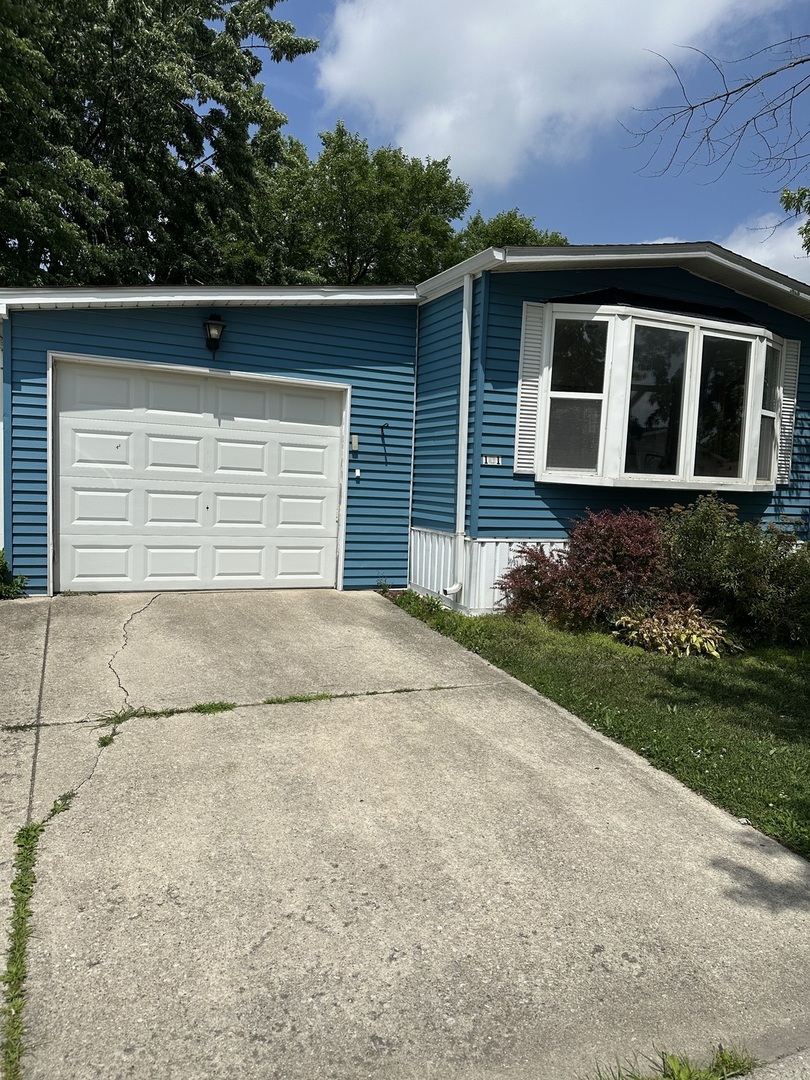 101 Candlegate Circle, Matteson, IL 60443