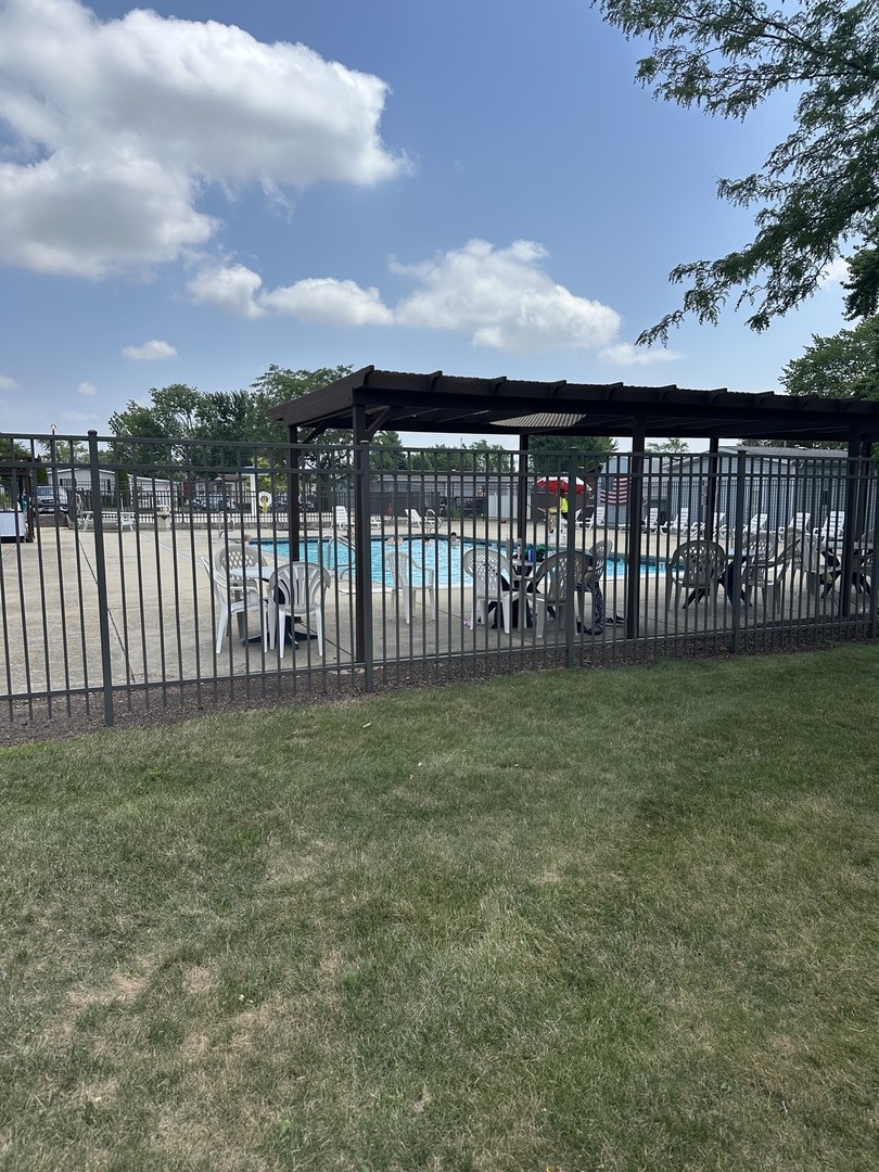 101 Candlegate Circle, Matteson, IL 60443