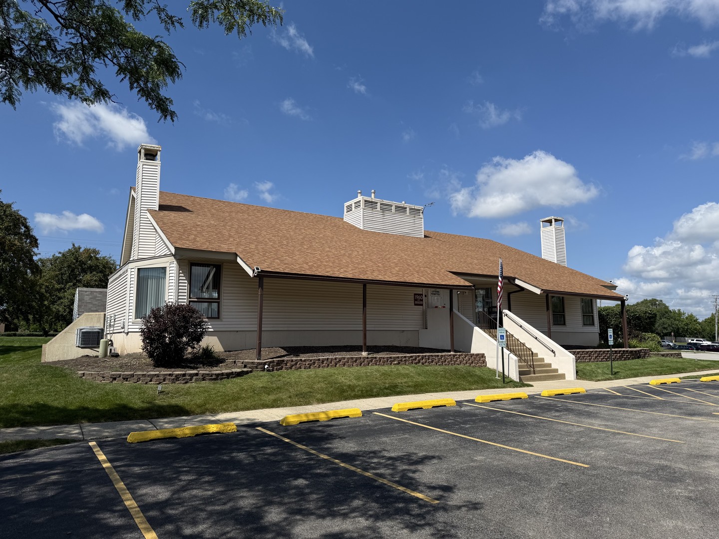 281 Loveland Drive, Glendale Heights, IL 60139