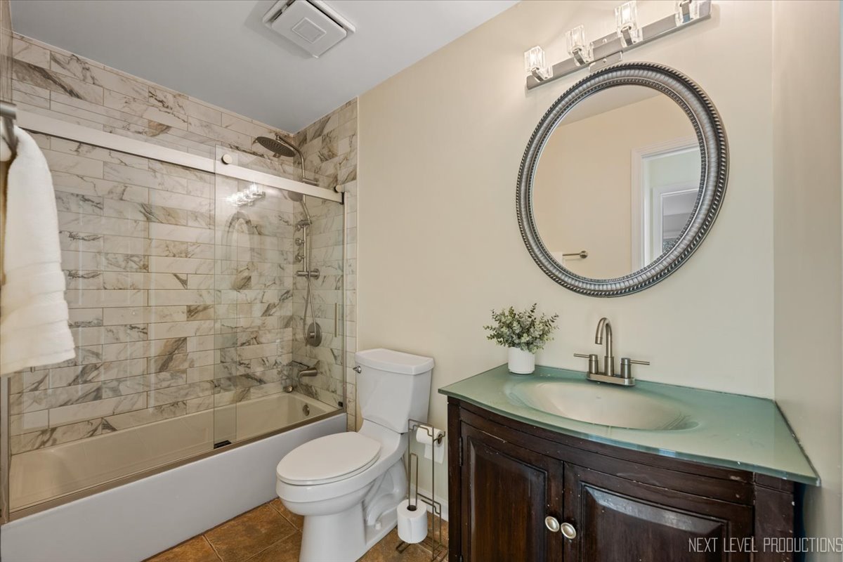 281 Loveland Drive, Glendale Heights, IL 60139