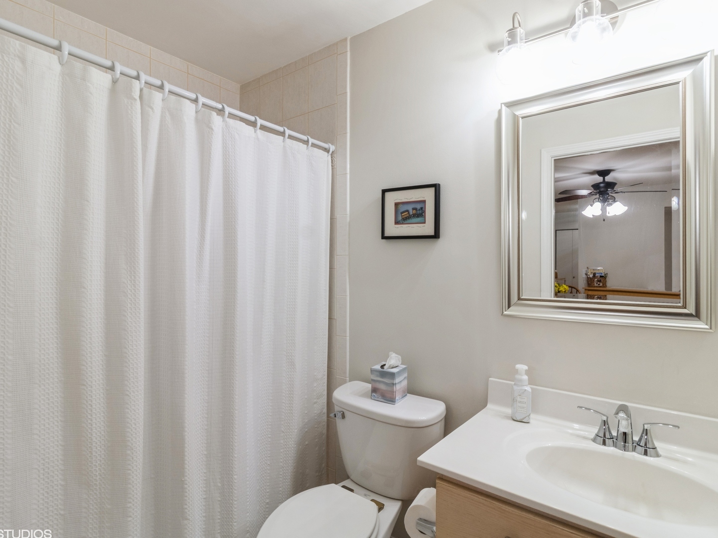 805 Leicester Road #116, Elk Grove Village, IL 60007