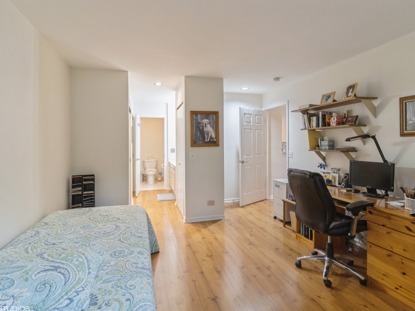 805 Leicester Road #116, Elk Grove Village, IL 60007