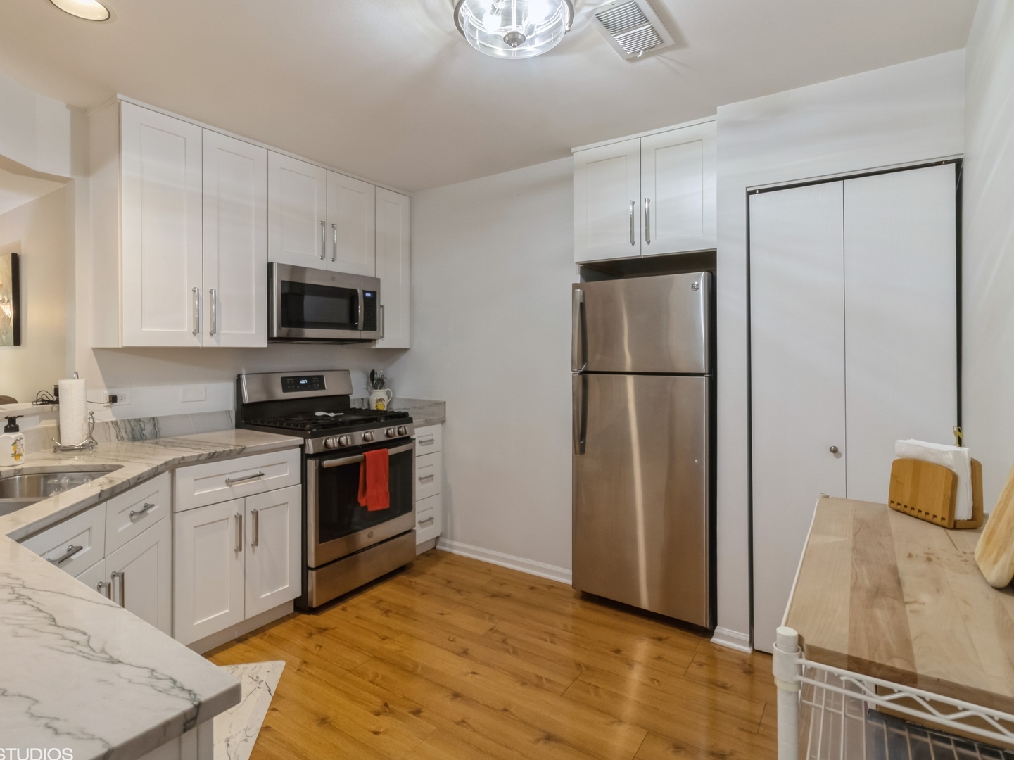 805 Leicester Road #116, Elk Grove Village, IL 60007