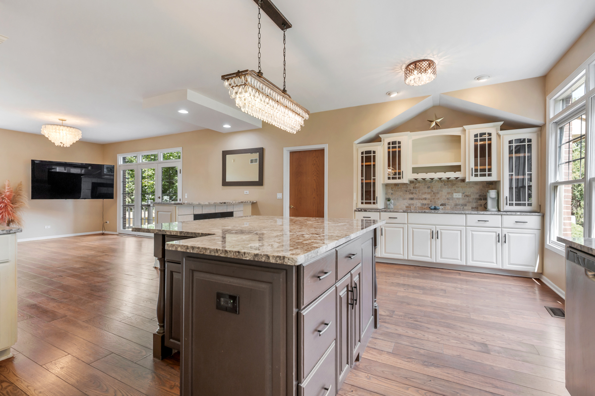 10238 Frankfort Main, Frankfort, IL 60423