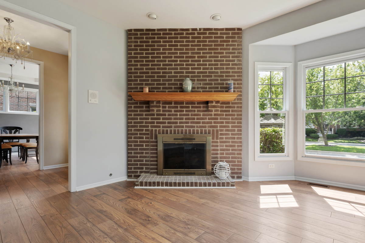 10238 Frankfort Main, Frankfort, IL 60423