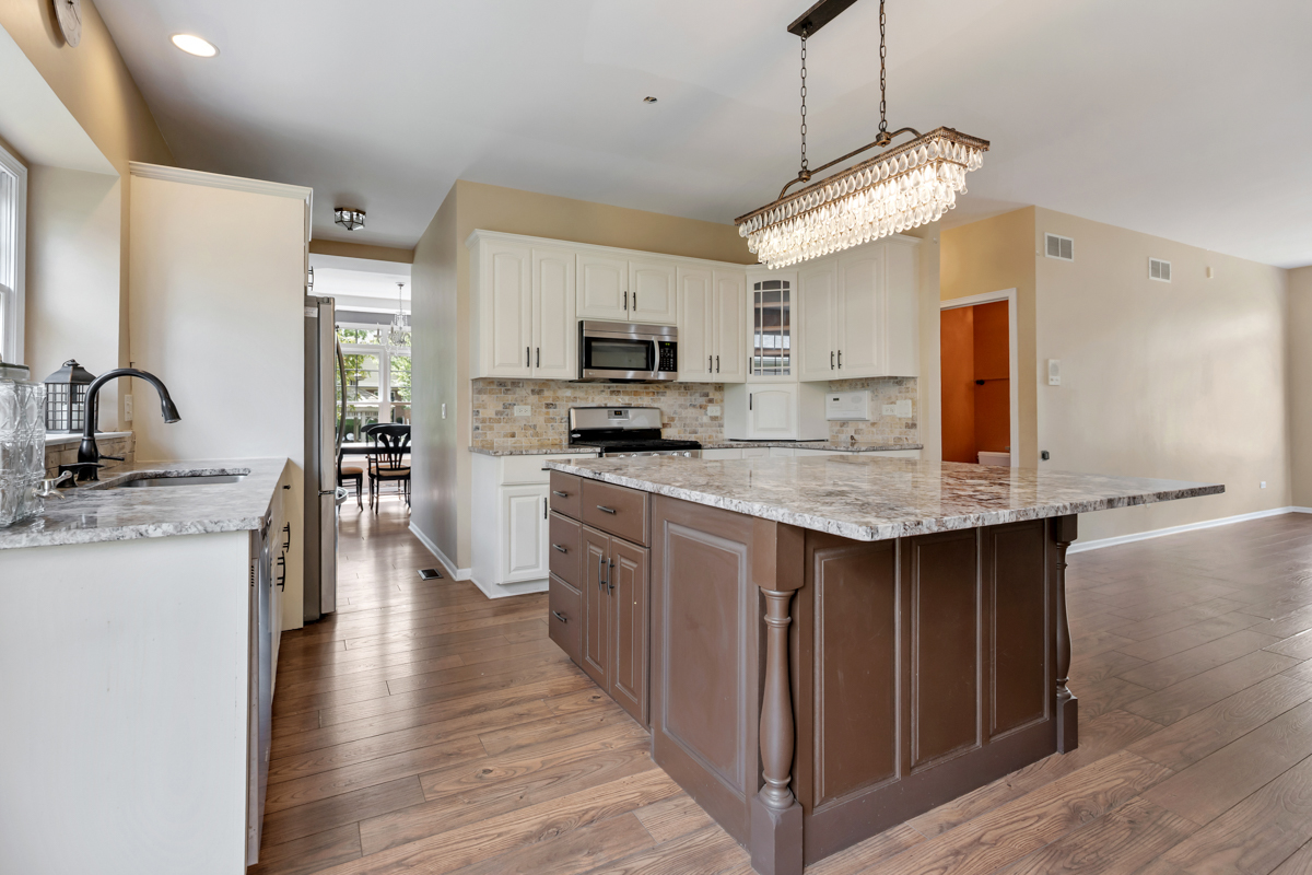 10238 Frankfort Main, Frankfort, IL 60423