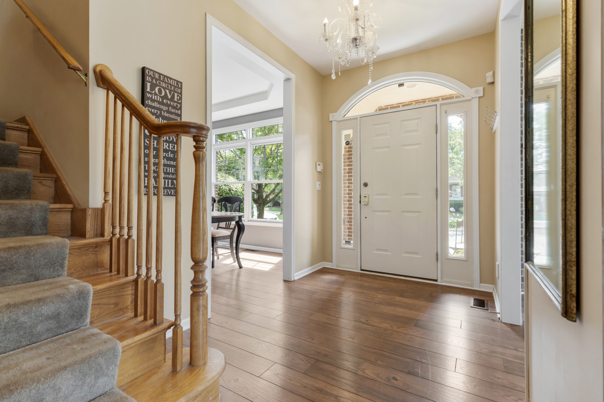 10238 Frankfort Main, Frankfort, IL 60423