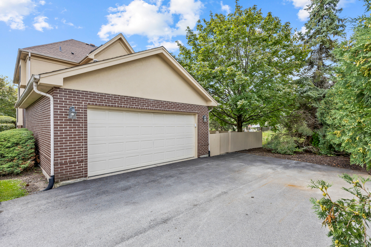 10238 Frankfort Main, Frankfort, IL 60423