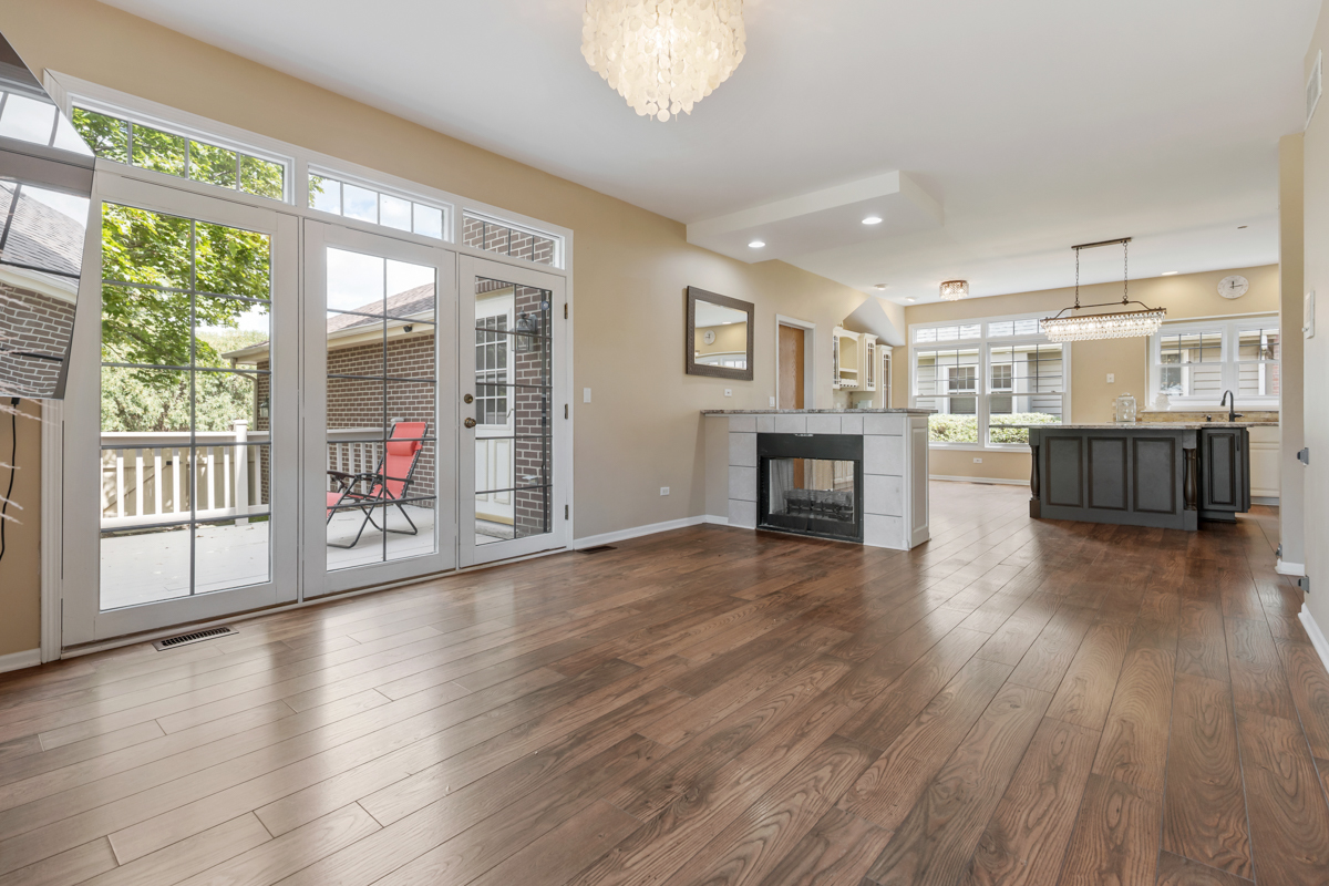 10238 Frankfort Main, Frankfort, IL 60423