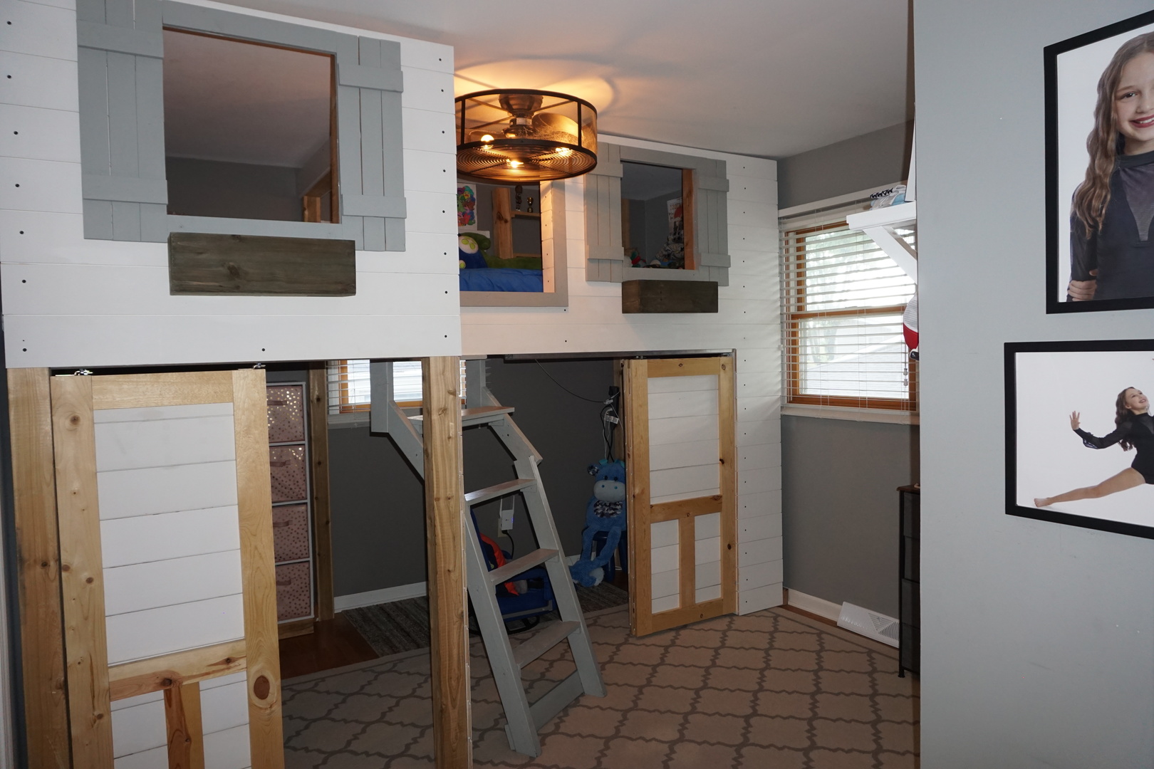 9534 Cypress Avenue, Munster, IN 46321