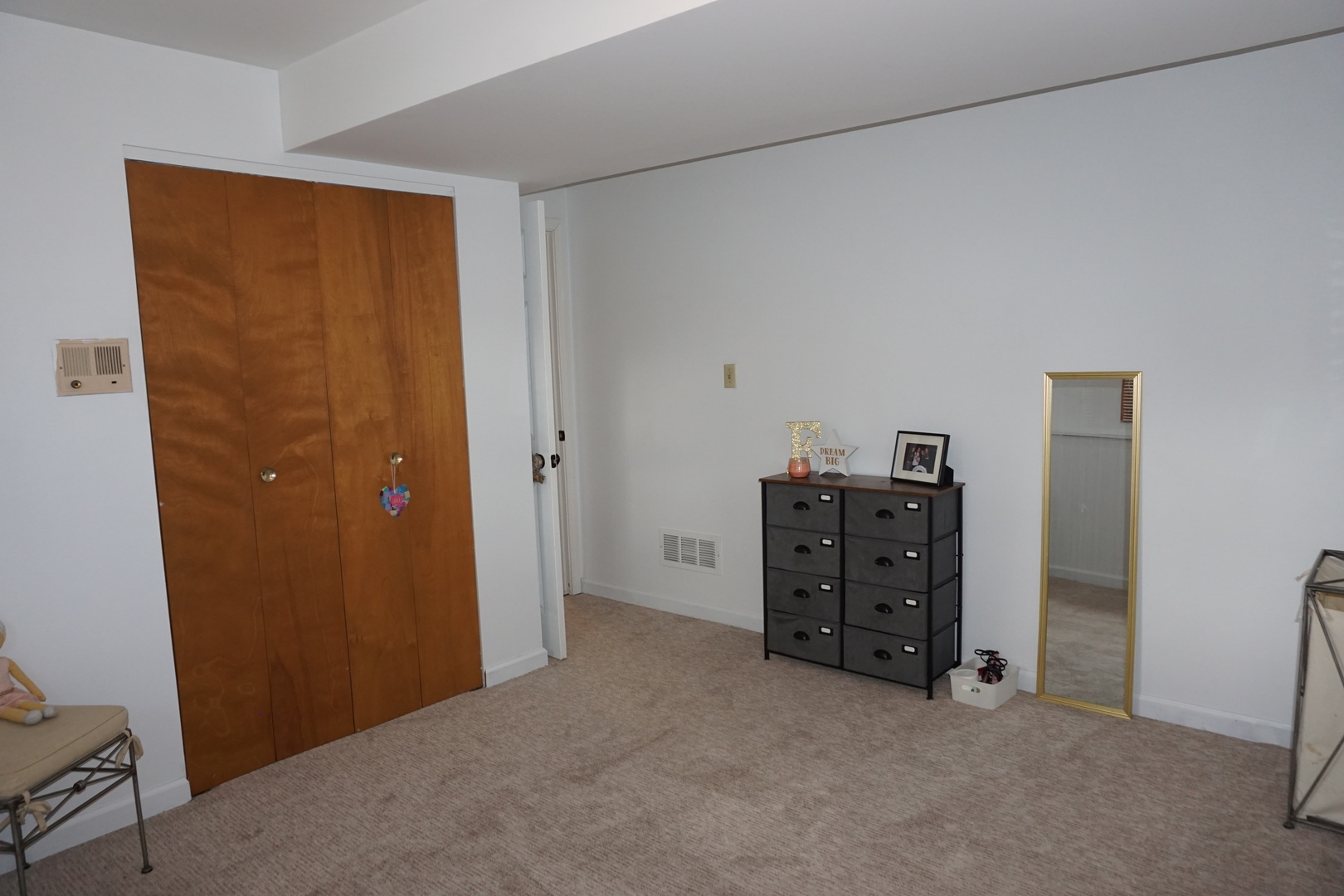 9534 Cypress Avenue, Munster, IN 46321