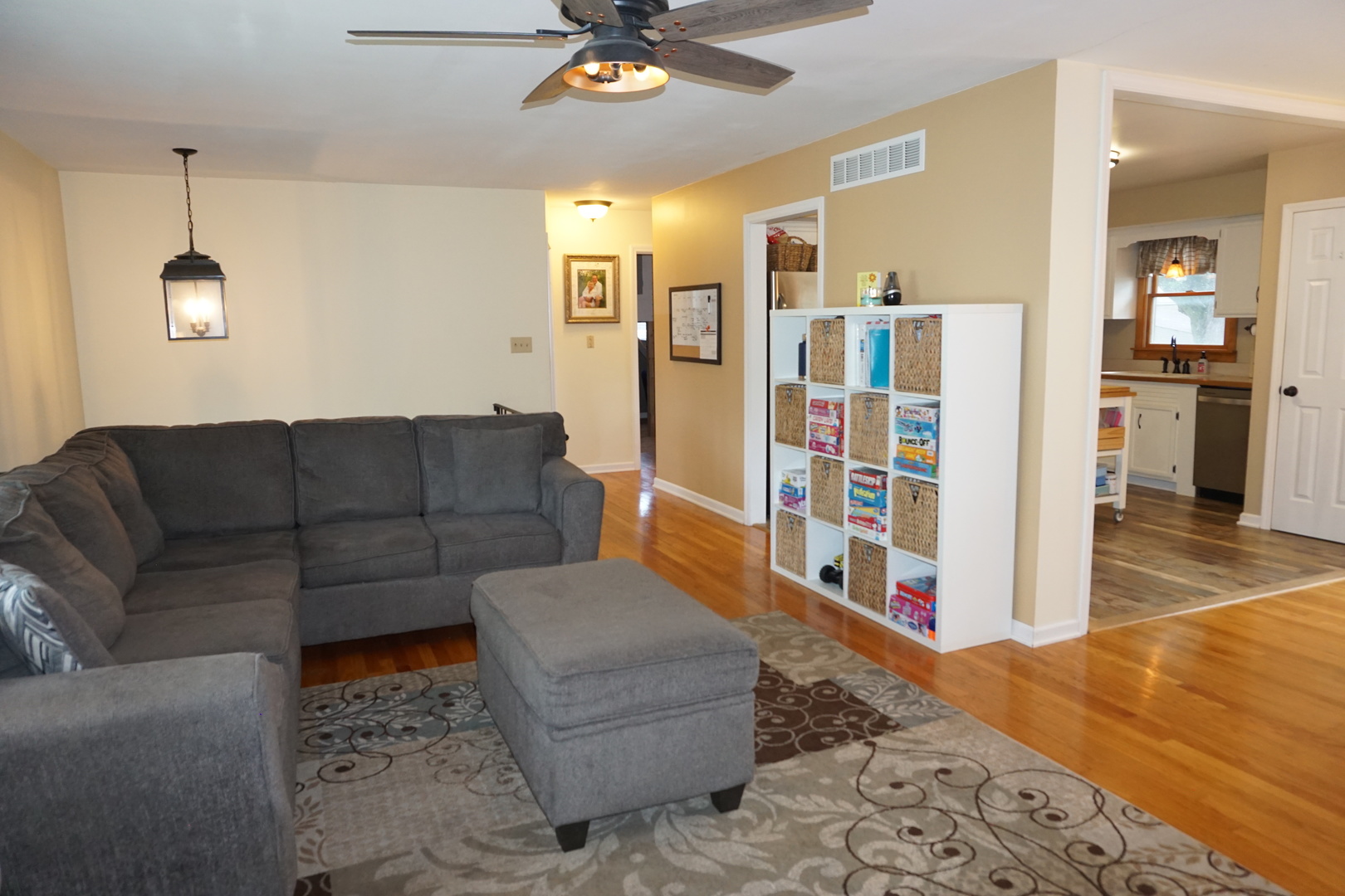 9534 Cypress Avenue, Munster, IN 46321