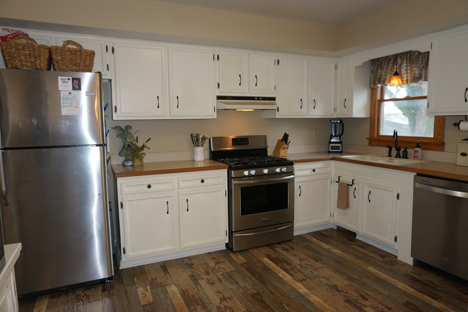 9534 Cypress Avenue, Munster, IN 46321