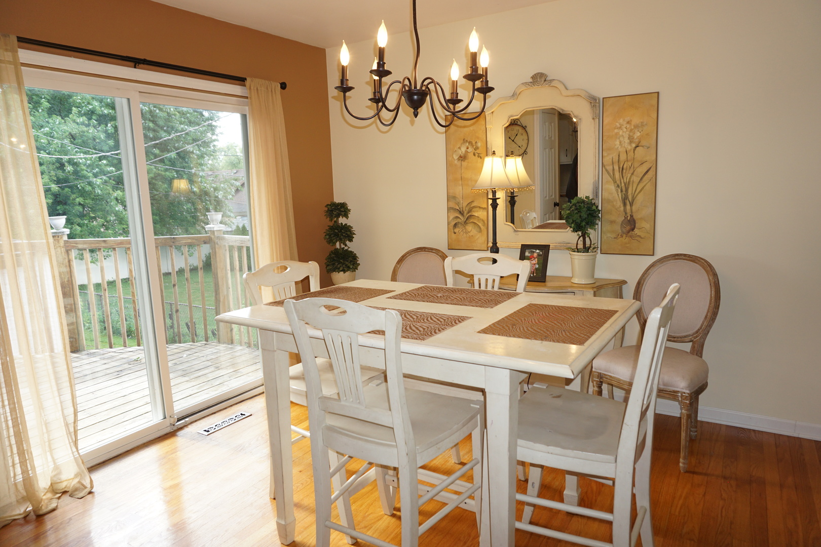 9534 Cypress Avenue, Munster, IN 46321