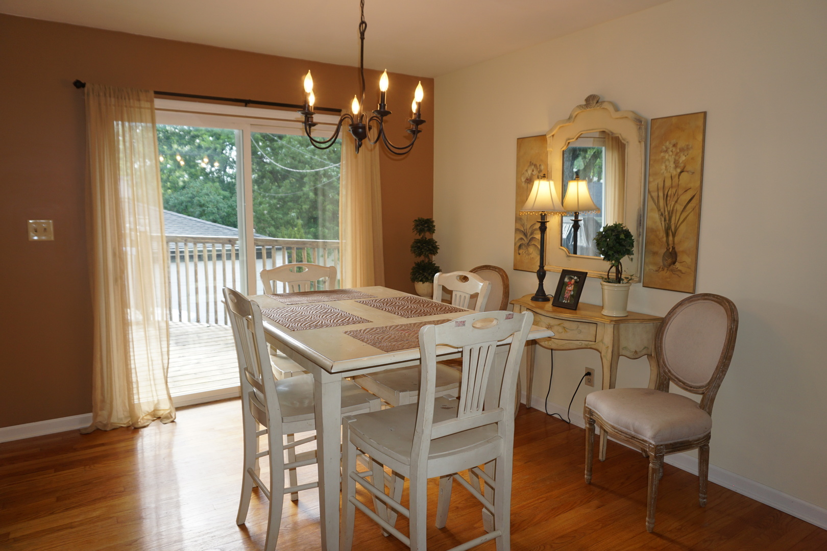 9534 Cypress Avenue, Munster, IN 46321