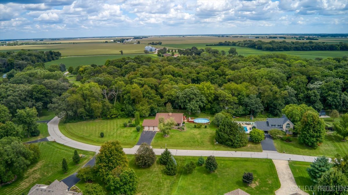 5S275 Deer Ridge Path, Big Rock, IL 60511