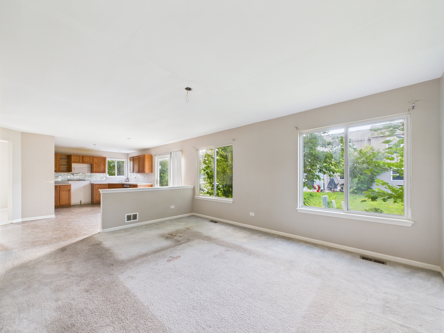 21460 Prestwick Drive, Crest Hill, IL 60403