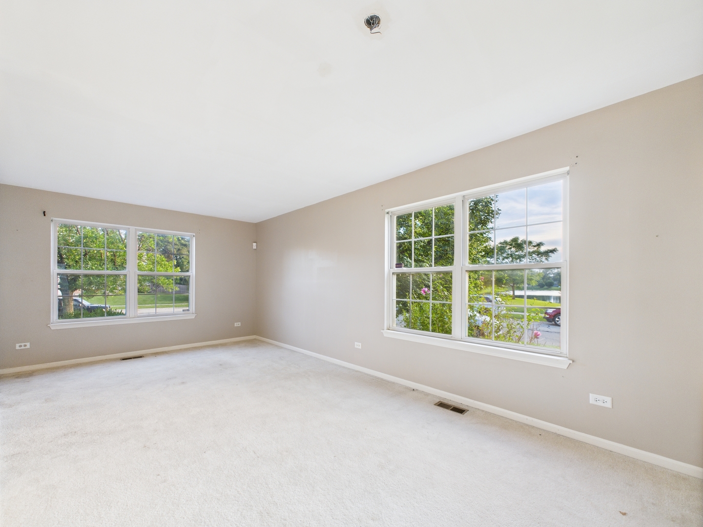 21460 Prestwick Drive, Crest Hill, IL 60403