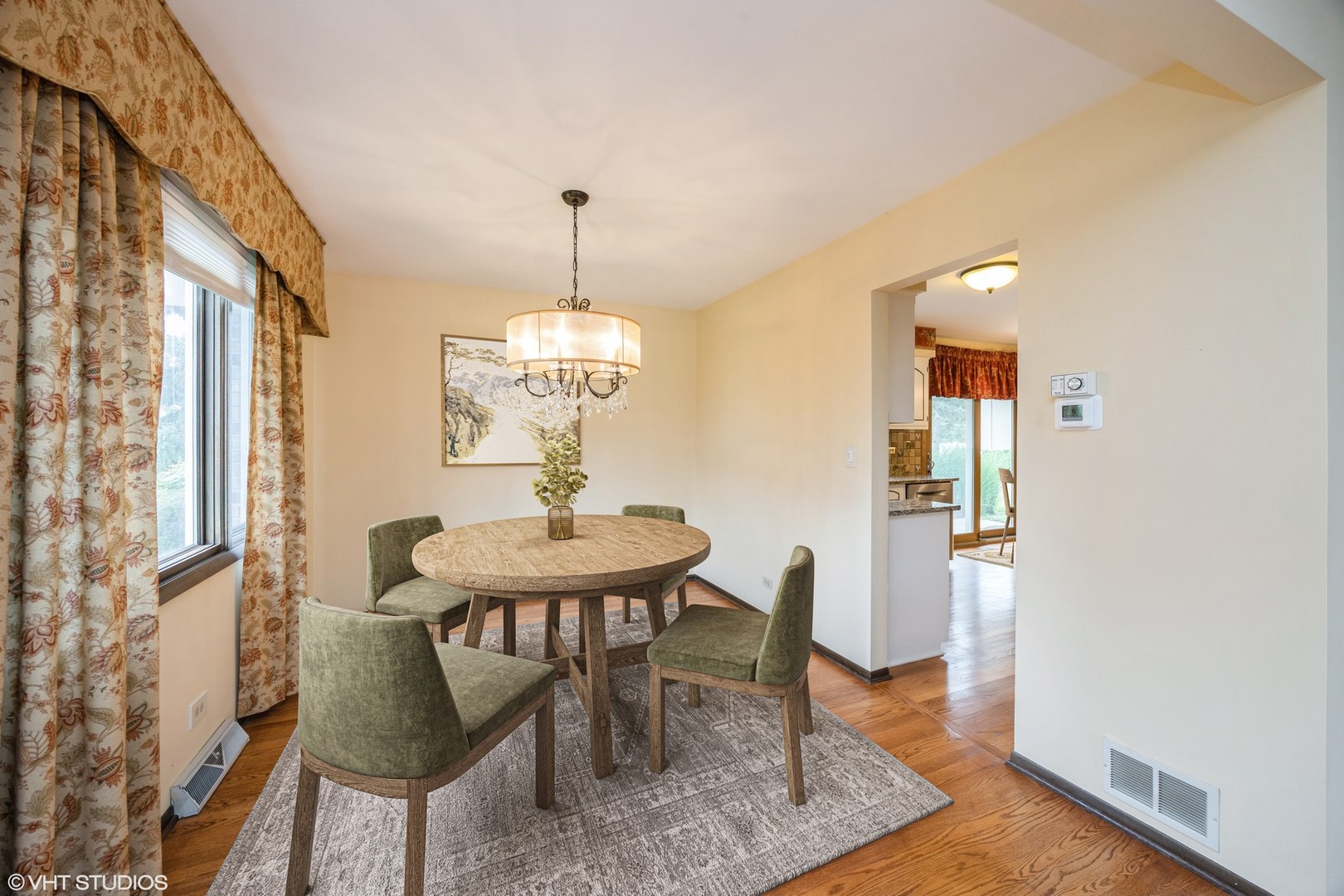 17W085 Elm Court, Willowbrook, IL 60527