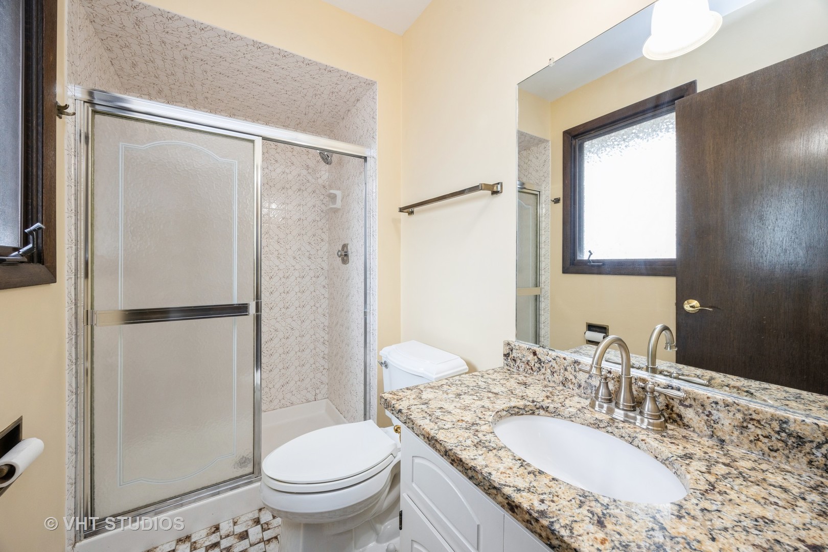 17W085 Elm Court, Willowbrook, IL 60527