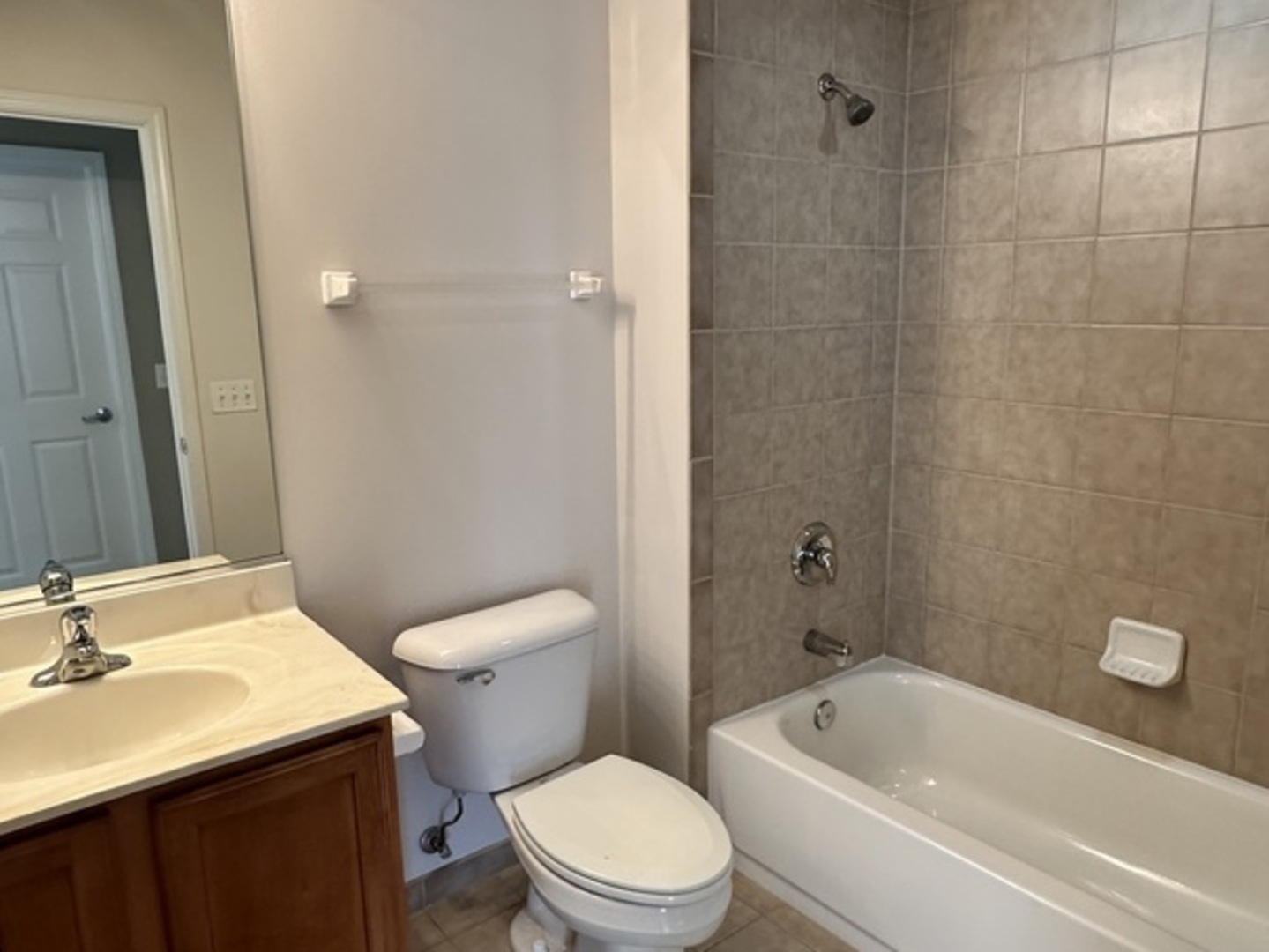 3501 WELLINGTON Court #305, Rolling Meadows, IL 60008