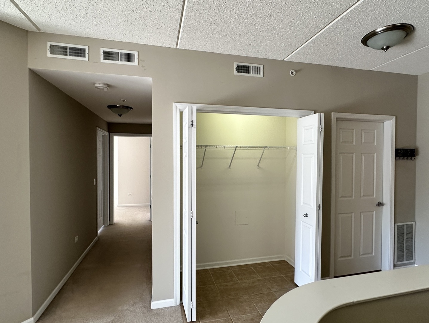 3501 WELLINGTON Court #305, Rolling Meadows, IL 60008