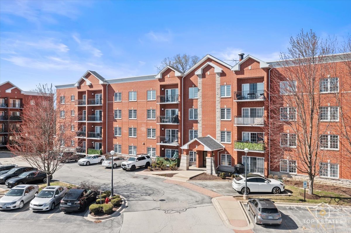 3501 WELLINGTON Court #305, Rolling Meadows, IL 60008