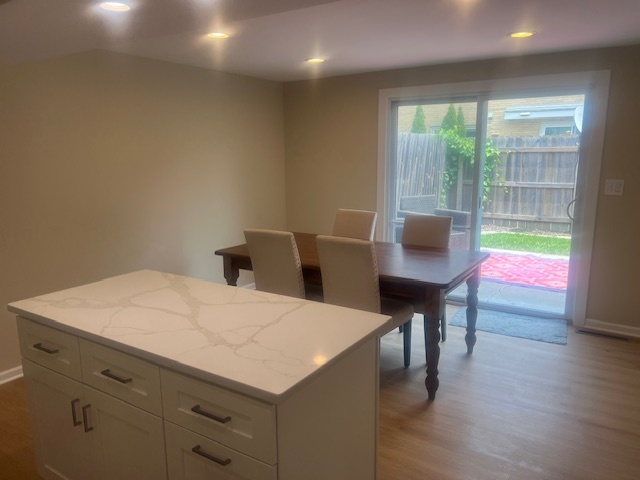 922 N Milwaukee Avenue #C, Libertyville, IL 60048