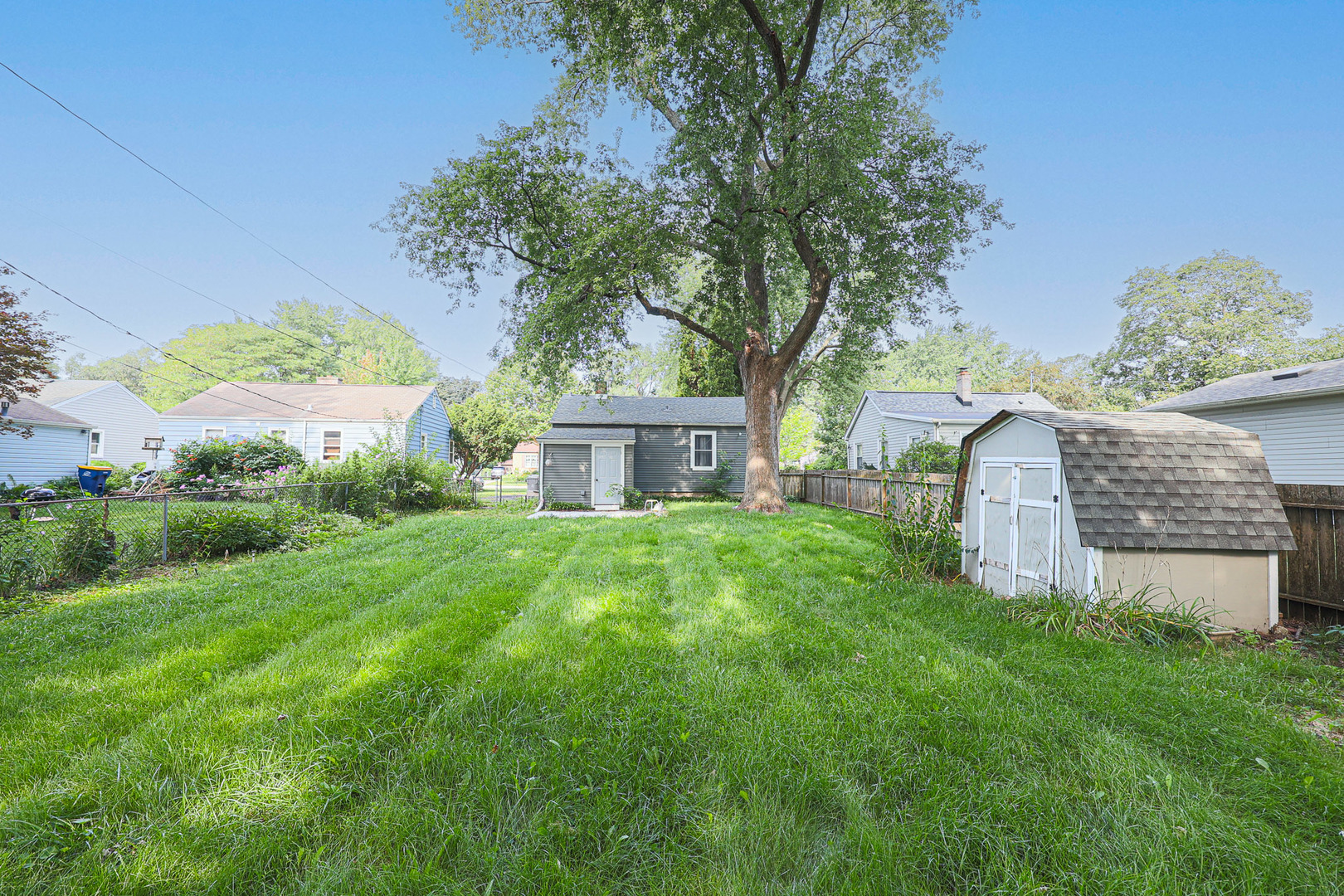 245 S Edison Avenue, Elgin, IL 60123