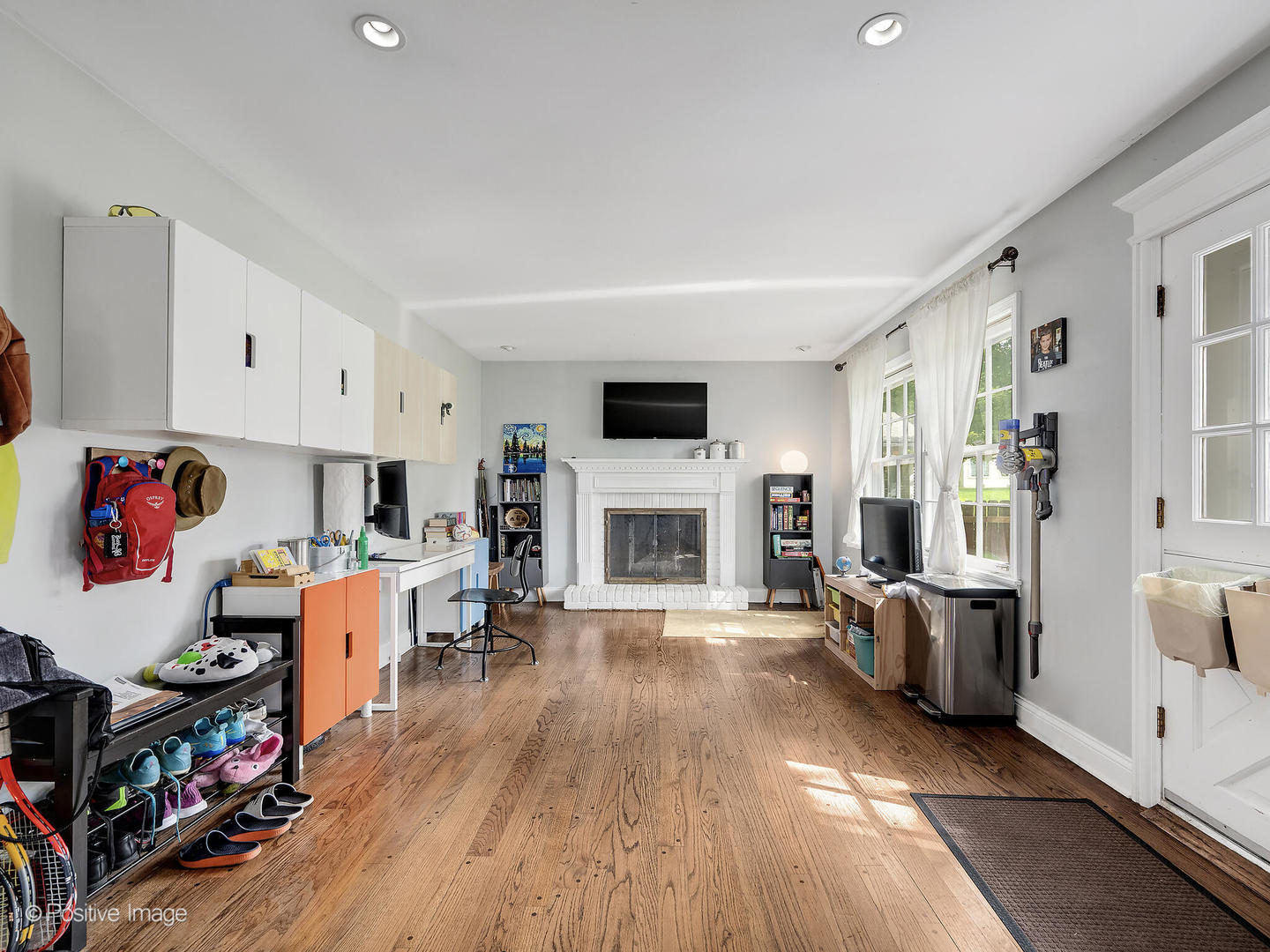 1216 Suffolk Street, Naperville, IL 60563