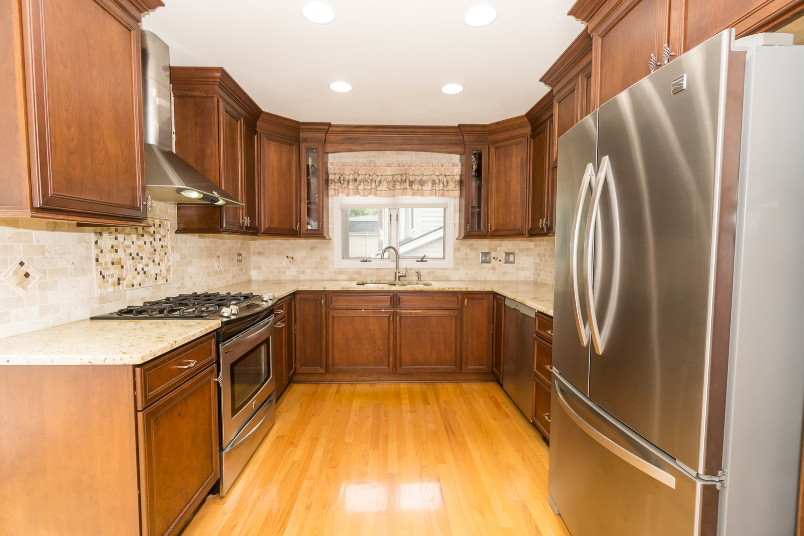 1107 W White Oak Street, Arlington Heights, IL 60005