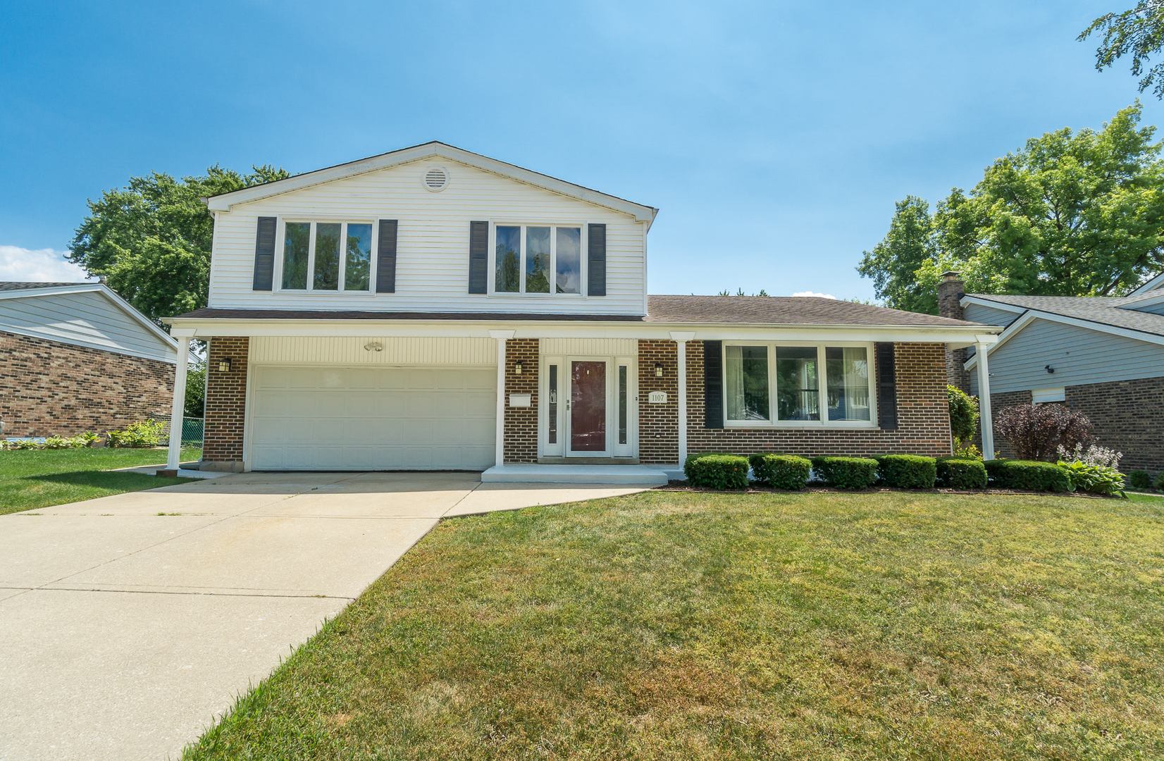 1107 W White Oak Street, Arlington Heights, IL 60005