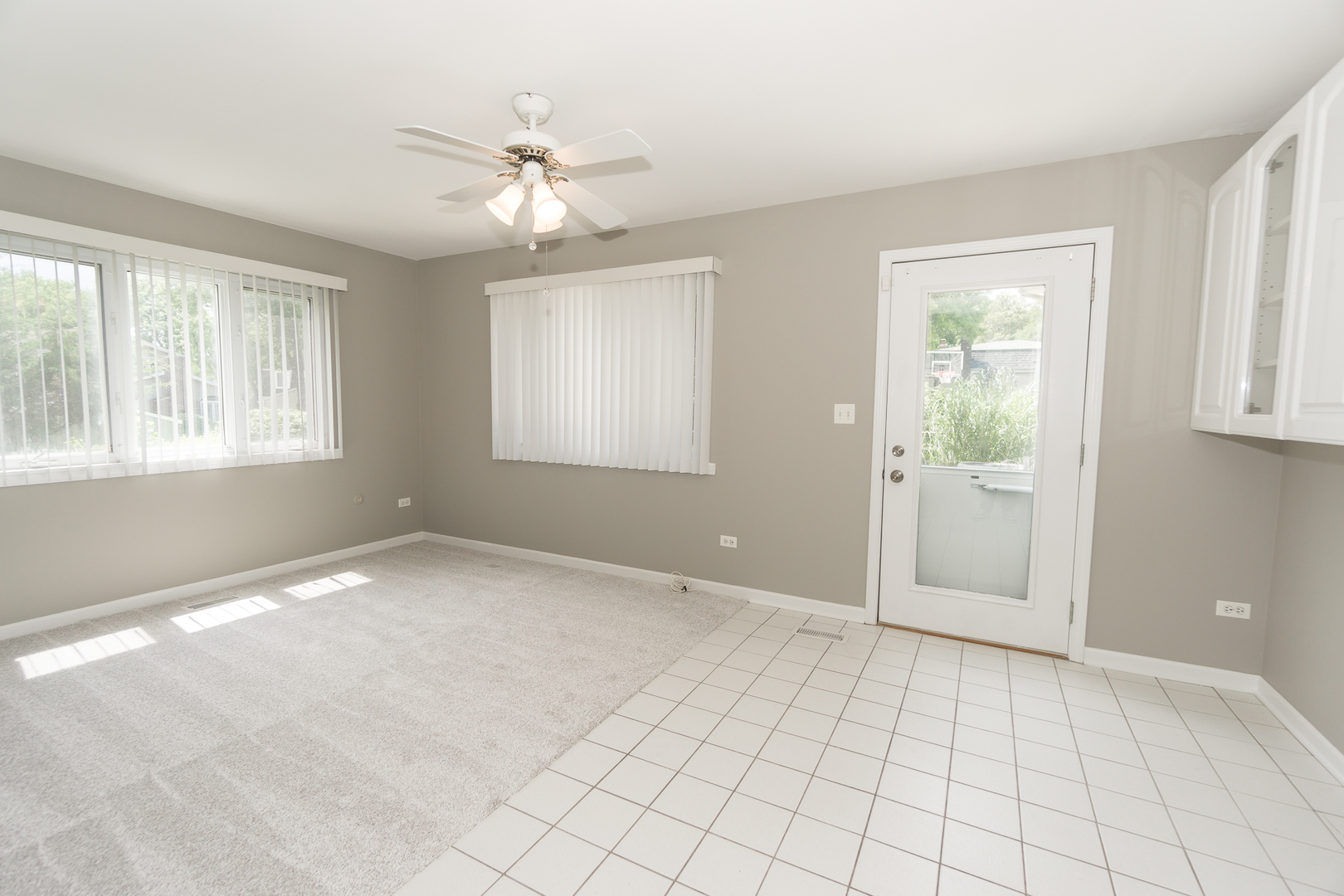 1107 W White Oak Street, Arlington Heights, IL 60005