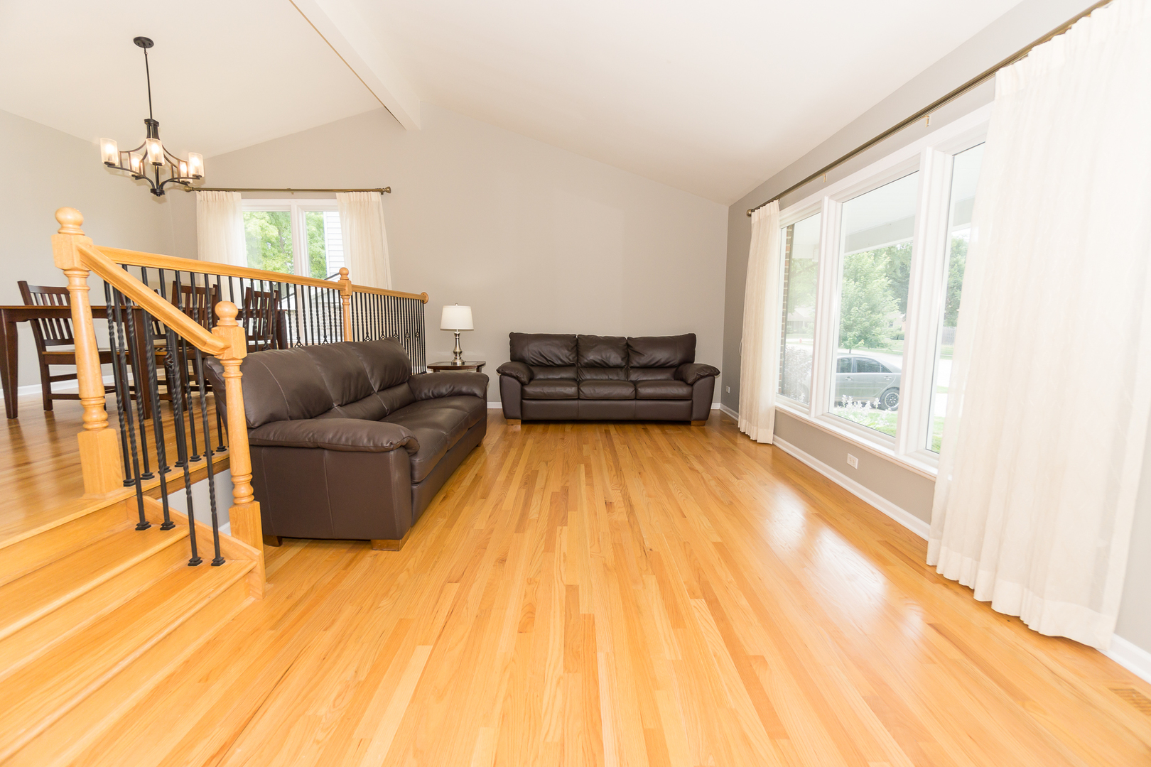1107 W White Oak Street, Arlington Heights, IL 60005