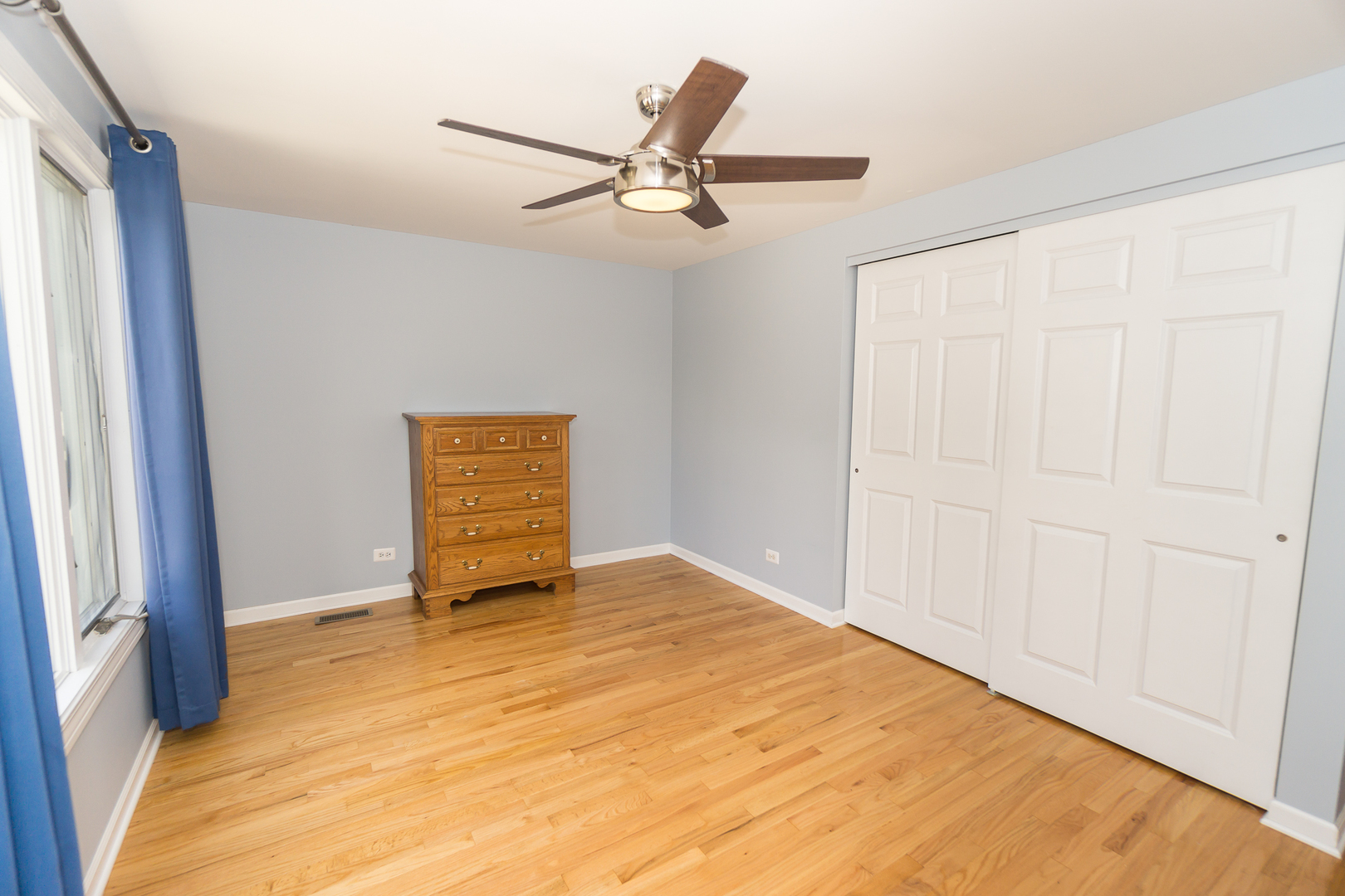 1107 W White Oak Street, Arlington Heights, IL 60005