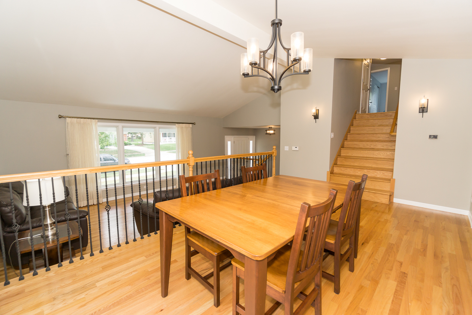 1107 W White Oak Street, Arlington Heights, IL 60005