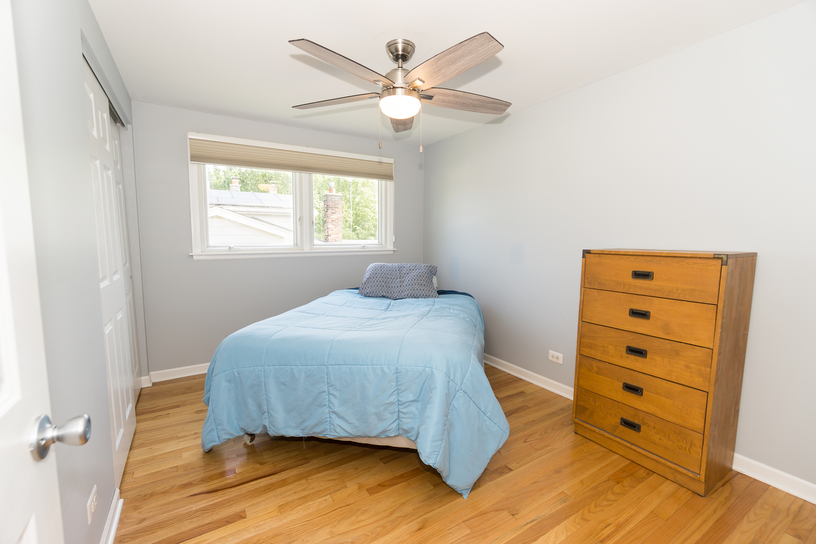 1107 W White Oak Street, Arlington Heights, IL 60005