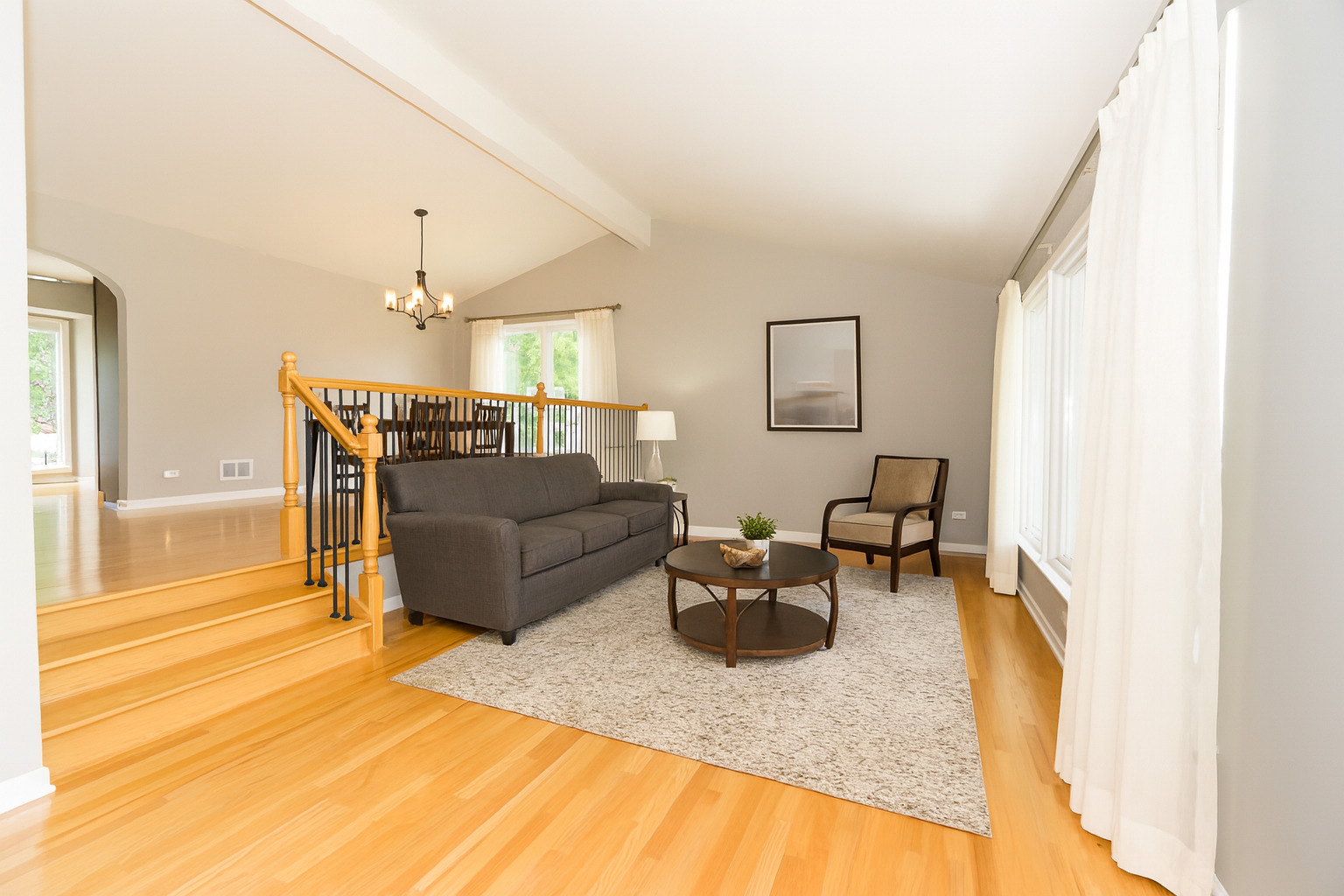 1107 W White Oak Street, Arlington Heights, IL 60005