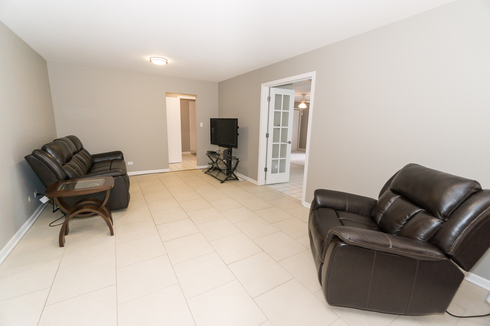 1107 W White Oak Street, Arlington Heights, IL 60005