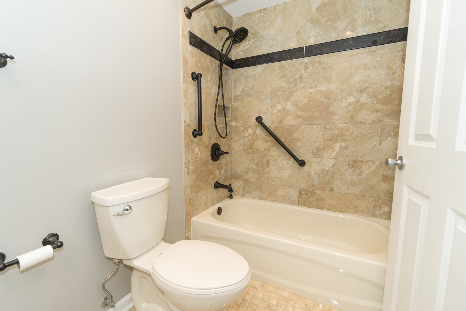 1107 W White Oak Street, Arlington Heights, IL 60005