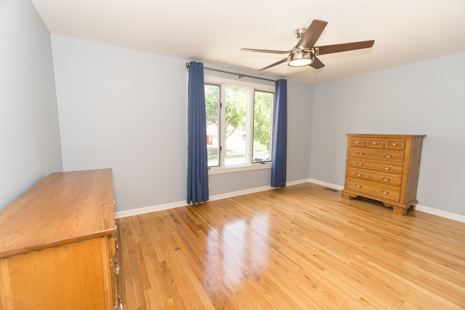 1107 W White Oak Street, Arlington Heights, IL 60005