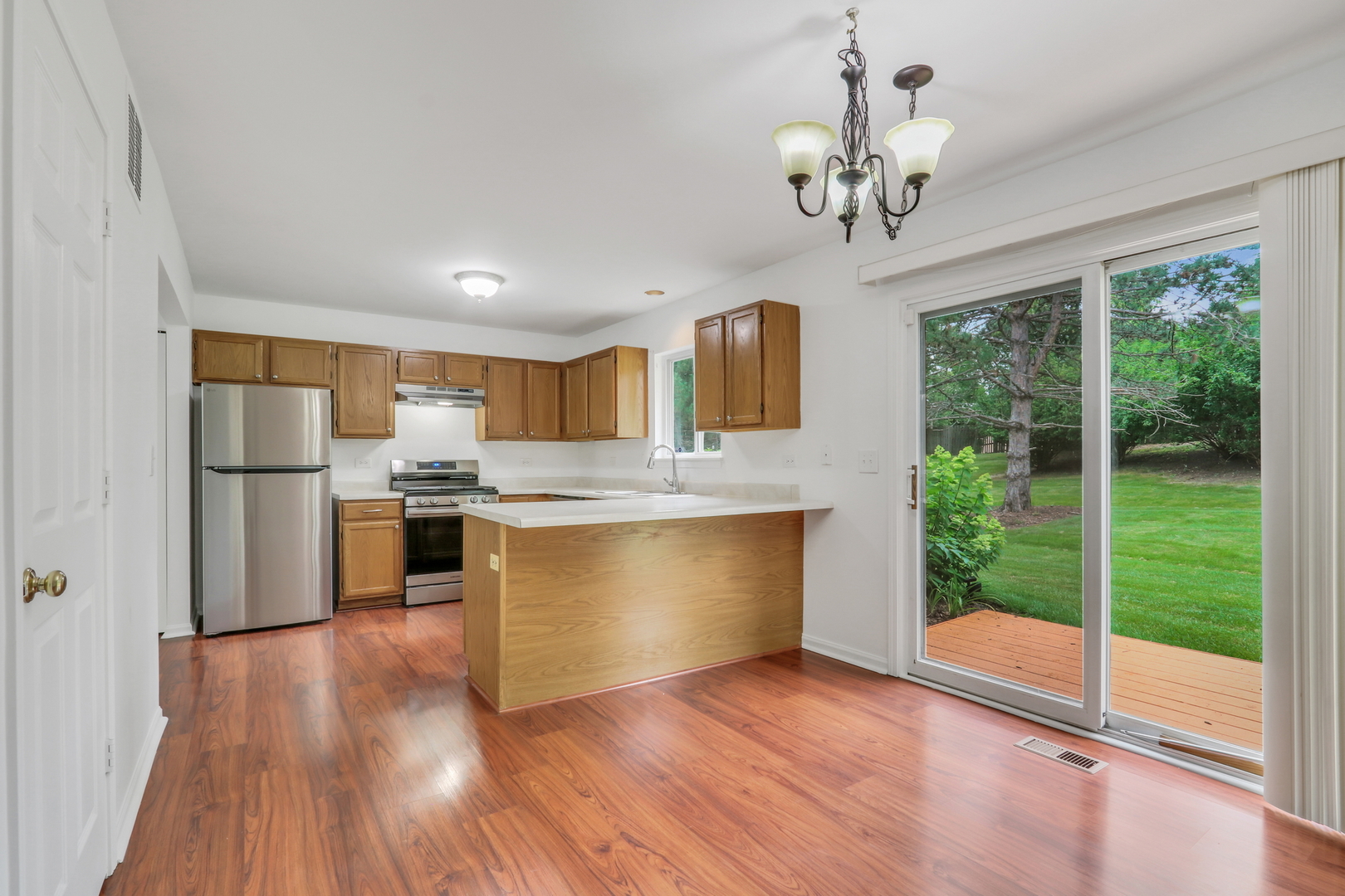 6764 Roanoake Court, Gurnee, IL 60031