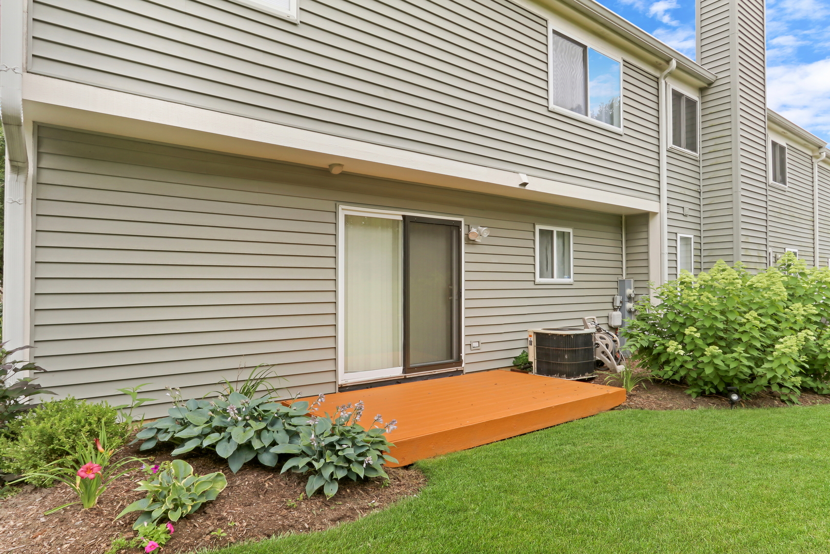 6764 Roanoake Court, Gurnee, IL 60031