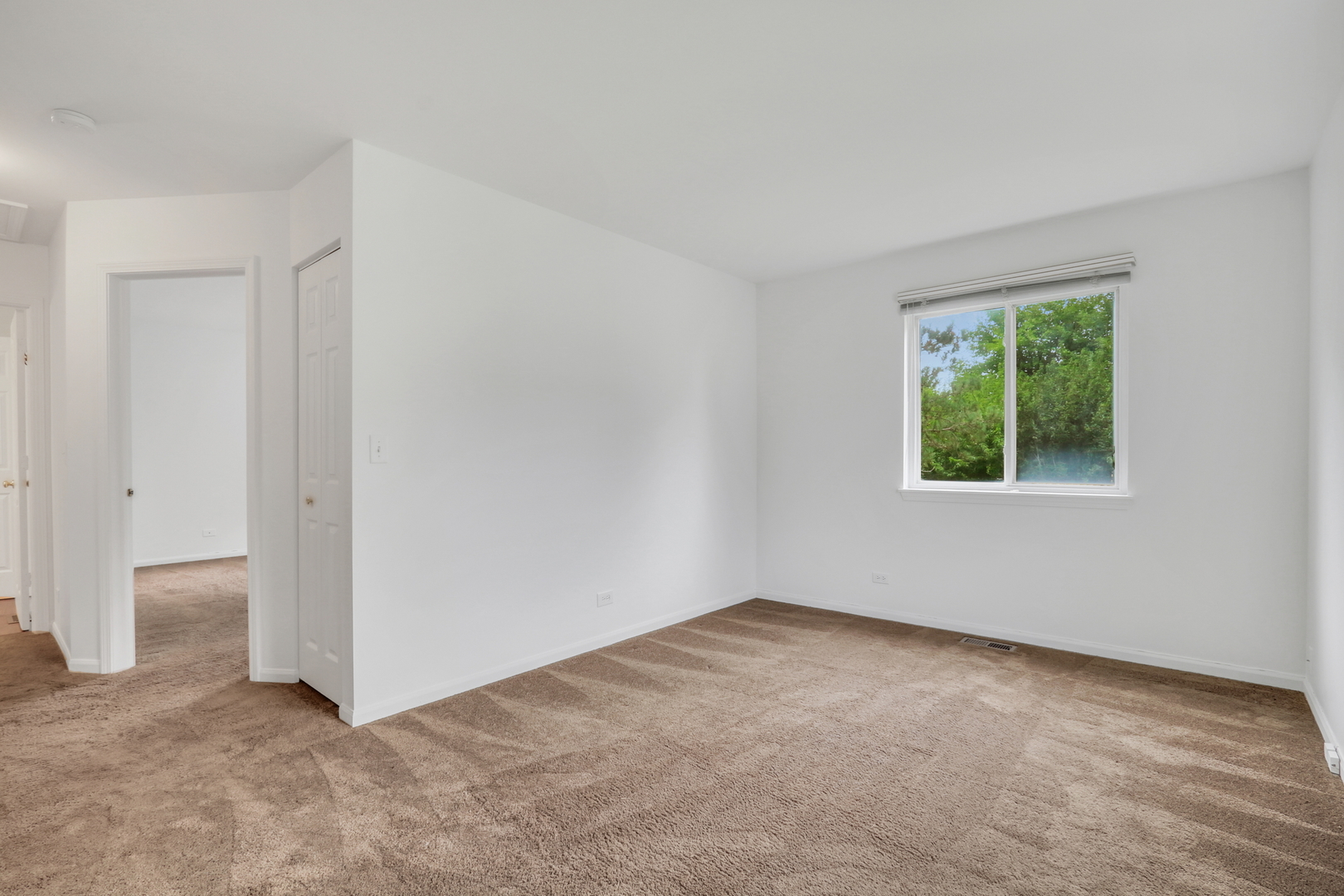 6764 Roanoake Court, Gurnee, IL 60031